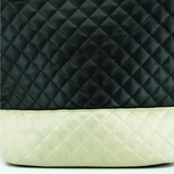 Betsy Johnson Quilted Bow Tote - Picture 6 of 6